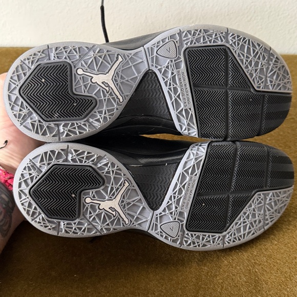 Air Jordan CP3.V Black Sneakers Size 7Y - Picture 8 of 8